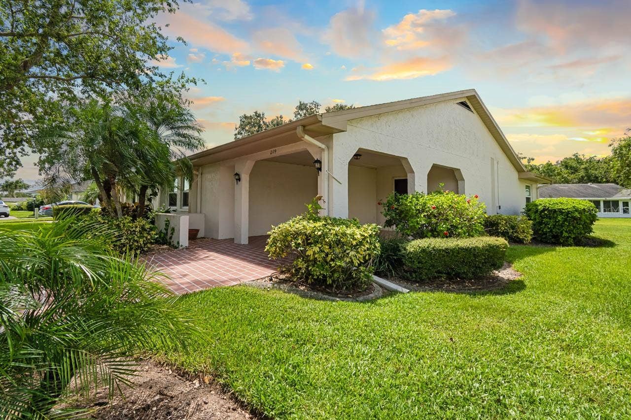 2109 HARLESTON PLACE, Sun City Center, FL 33573 2109 HARLESTON PLACE, Sun City Center, FL 33573