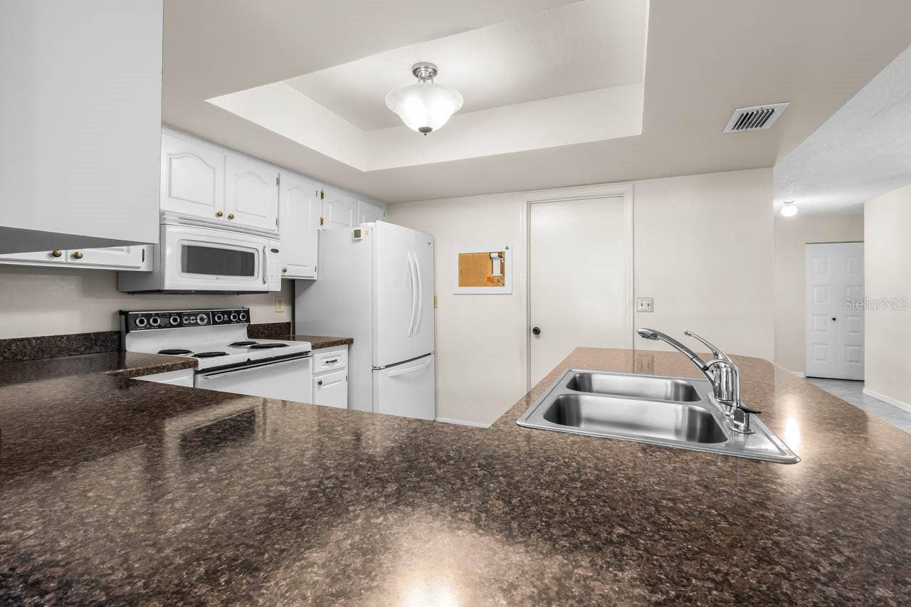 2109 HARLESTON PLACE, Sun City Center, FL 33573 2109 HARLESTON PLACE, Sun City Center, FL 33573