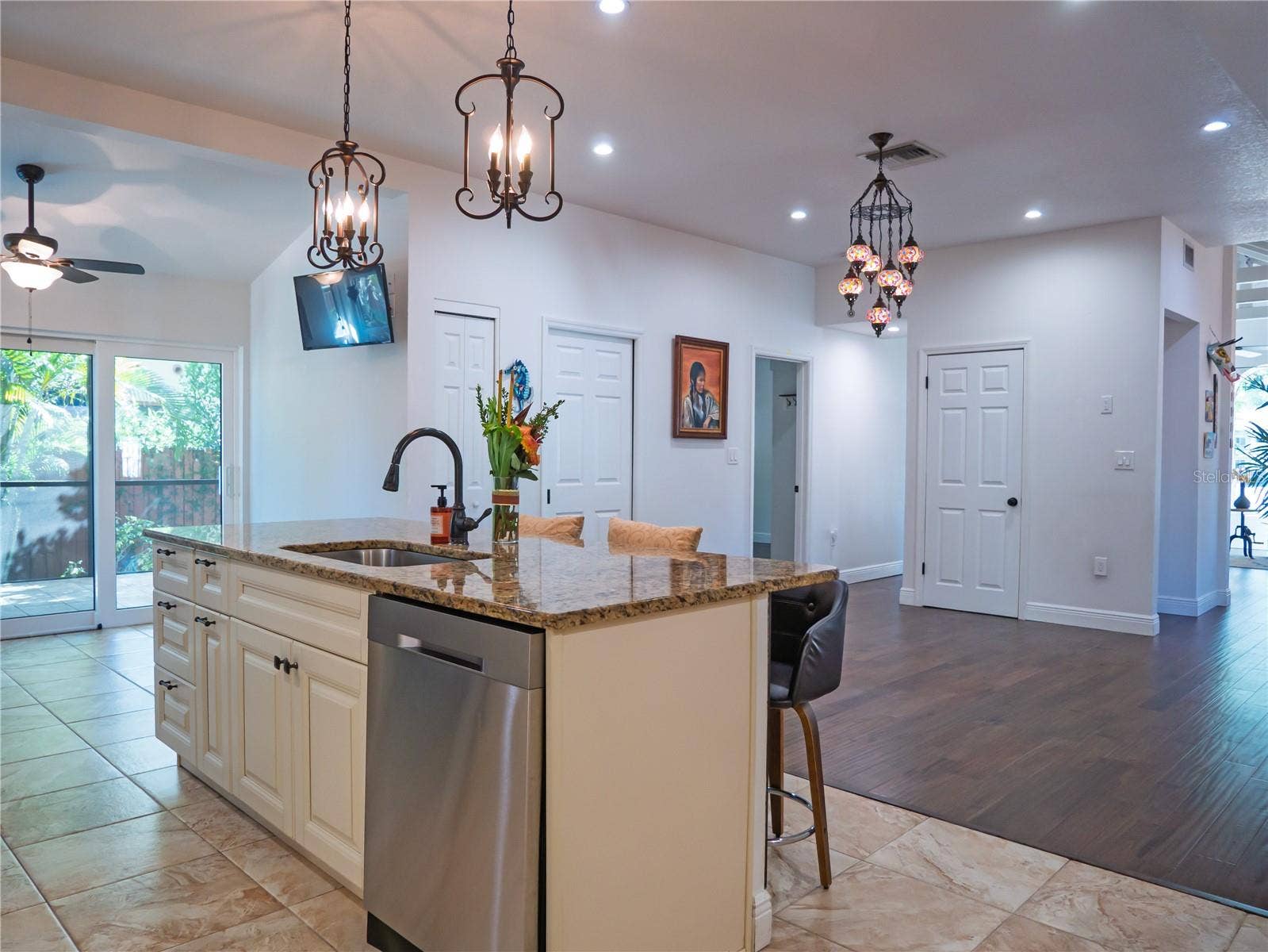 767 17TH AVENUE N, St Petersburg, FL 33704 Kitchen