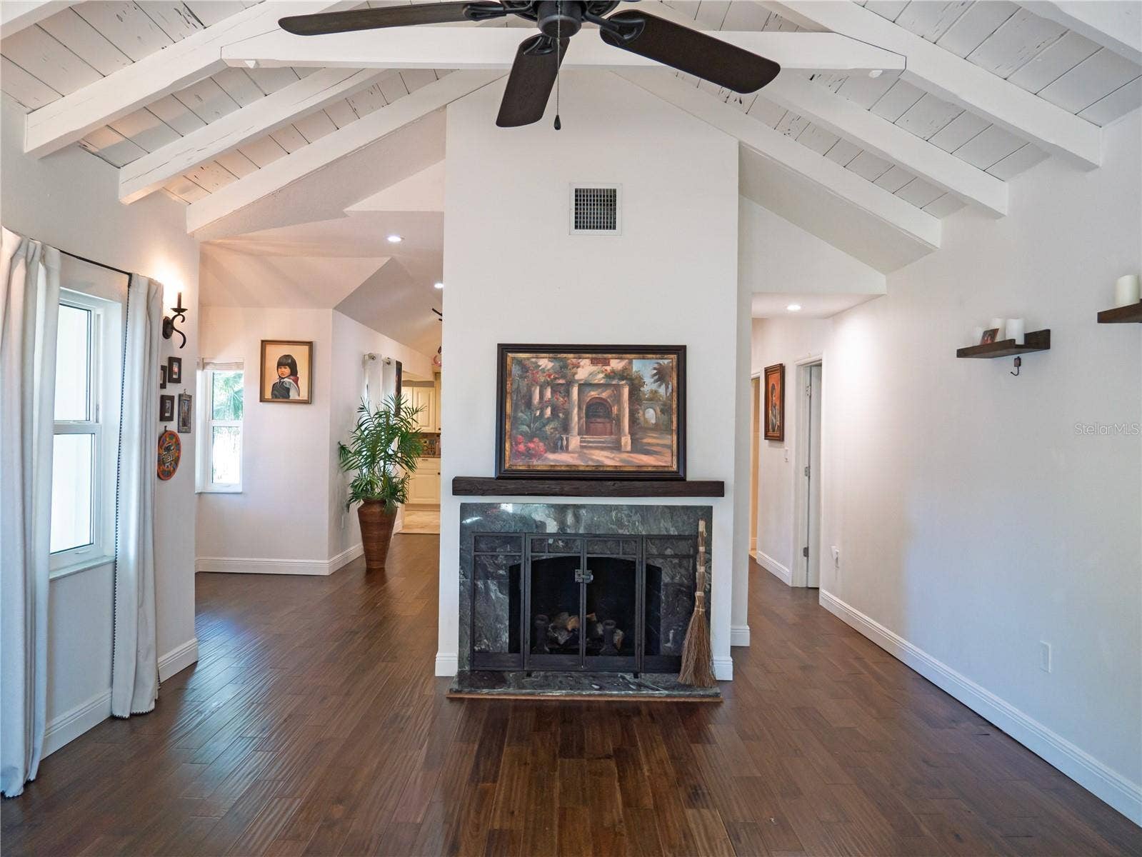 767 17TH AVENUE N, St Petersburg, FL 33704 Living