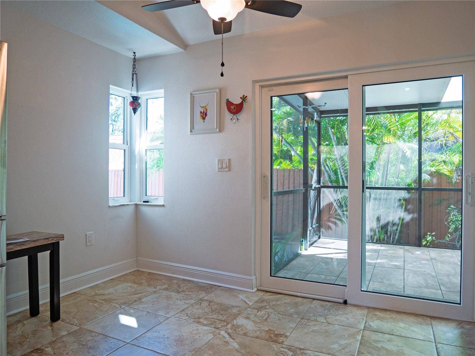 767 17TH AVENUE N, St Petersburg, FL 33704 Breakfast Nook