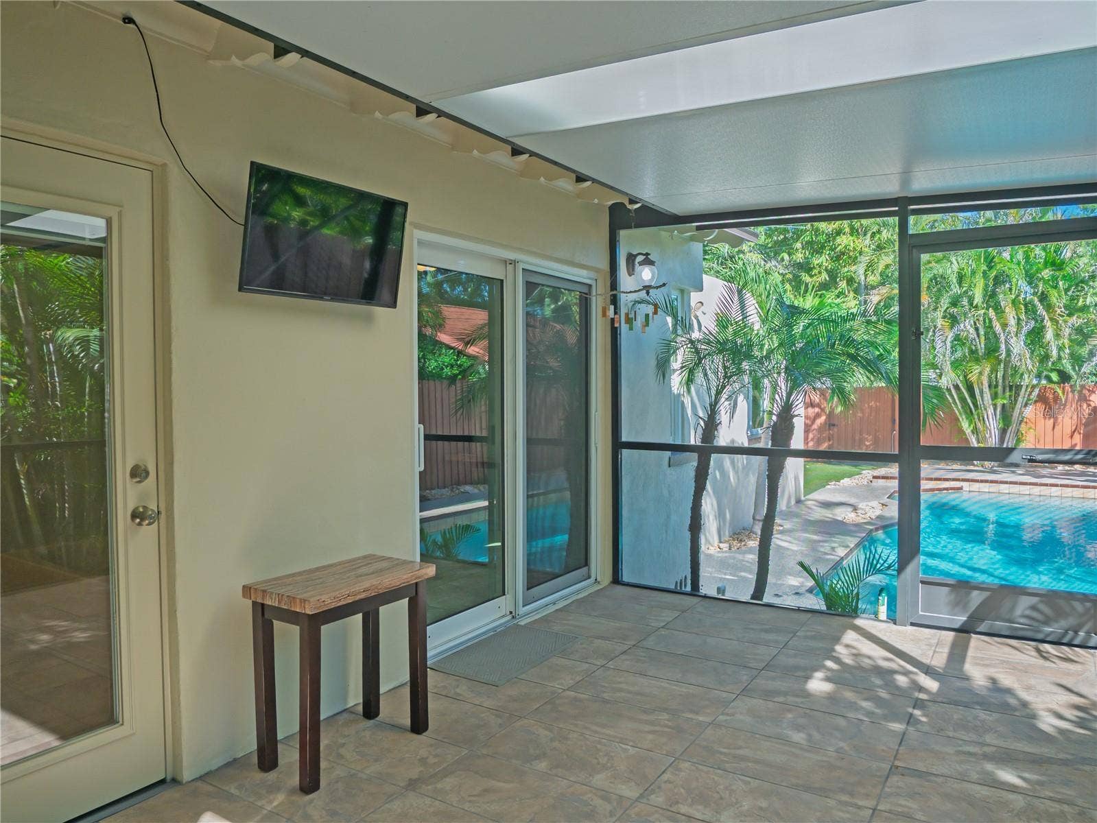 767 17TH AVENUE N, St Petersburg, FL 33704 Screened in Porch