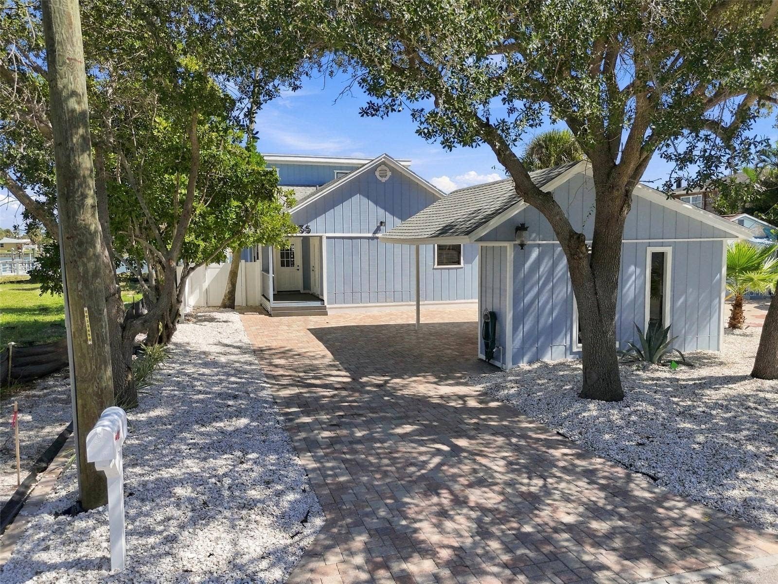 8135 BAYSHORE DRIVE, Treasure Island, FL 33706