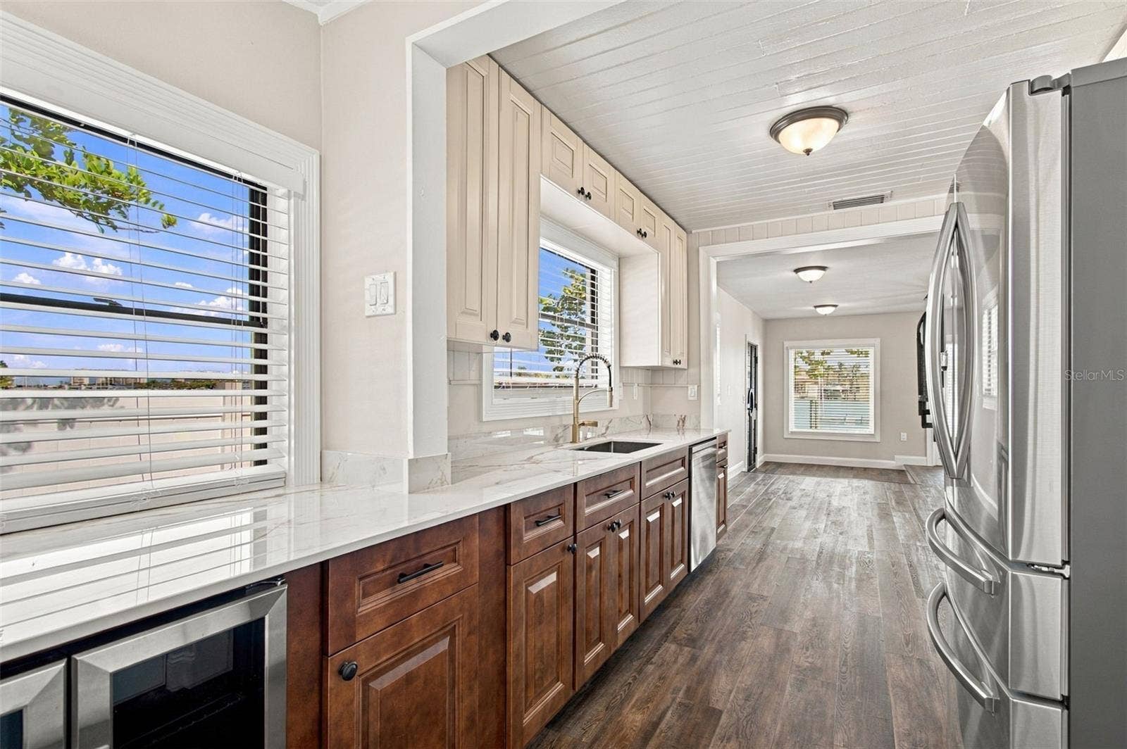 8135 BAYSHORE DRIVE, Treasure Island, FL 33706