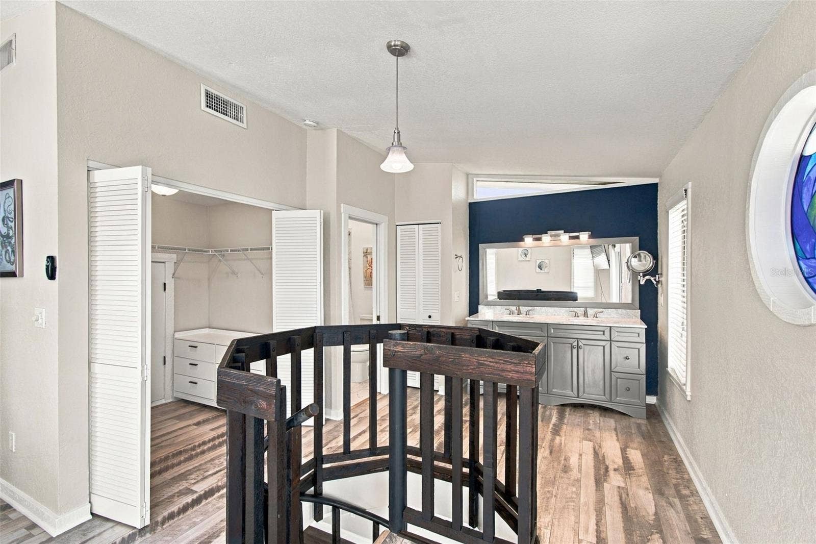 8135 BAYSHORE DRIVE, Treasure Island, FL 33706
