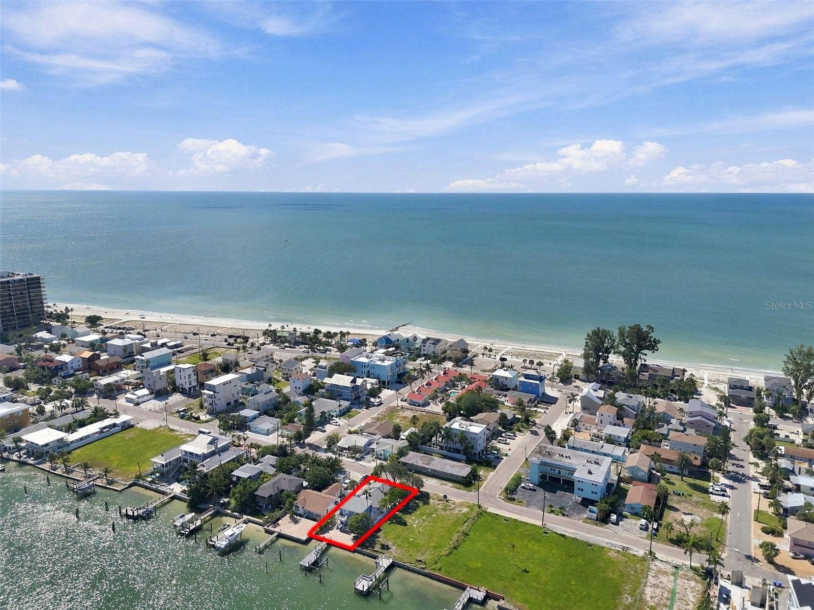 8135 BAYSHORE DRIVE, Treasure Island, FL 33706