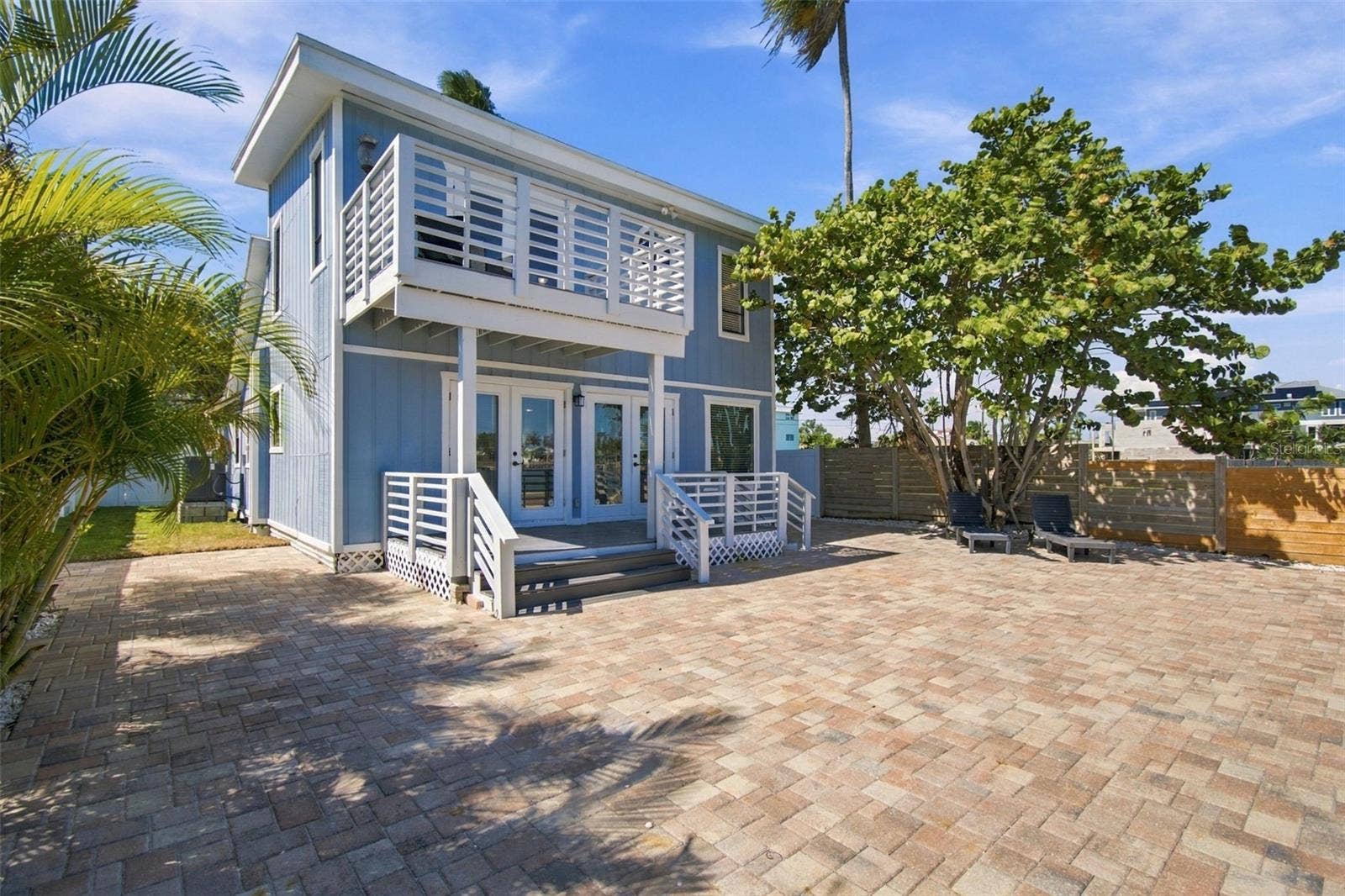 8135 BAYSHORE DRIVE, Treasure Island, FL 33706