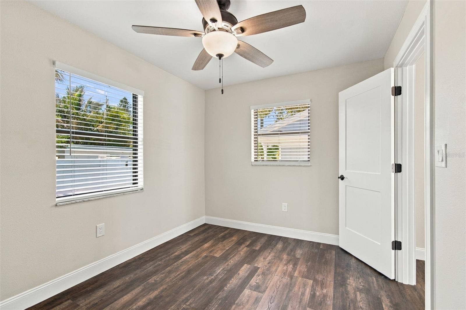 8135 BAYSHORE DRIVE, Treasure Island, FL 33706