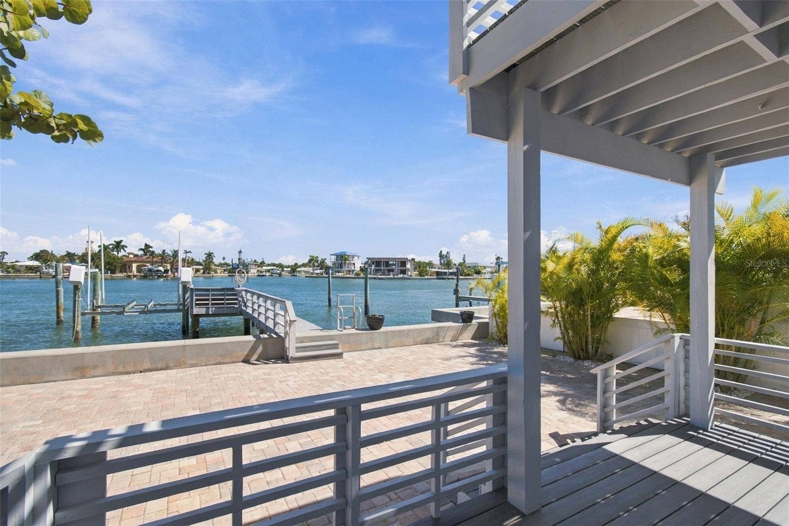 8135 BAYSHORE DRIVE, Treasure Island, FL 33706