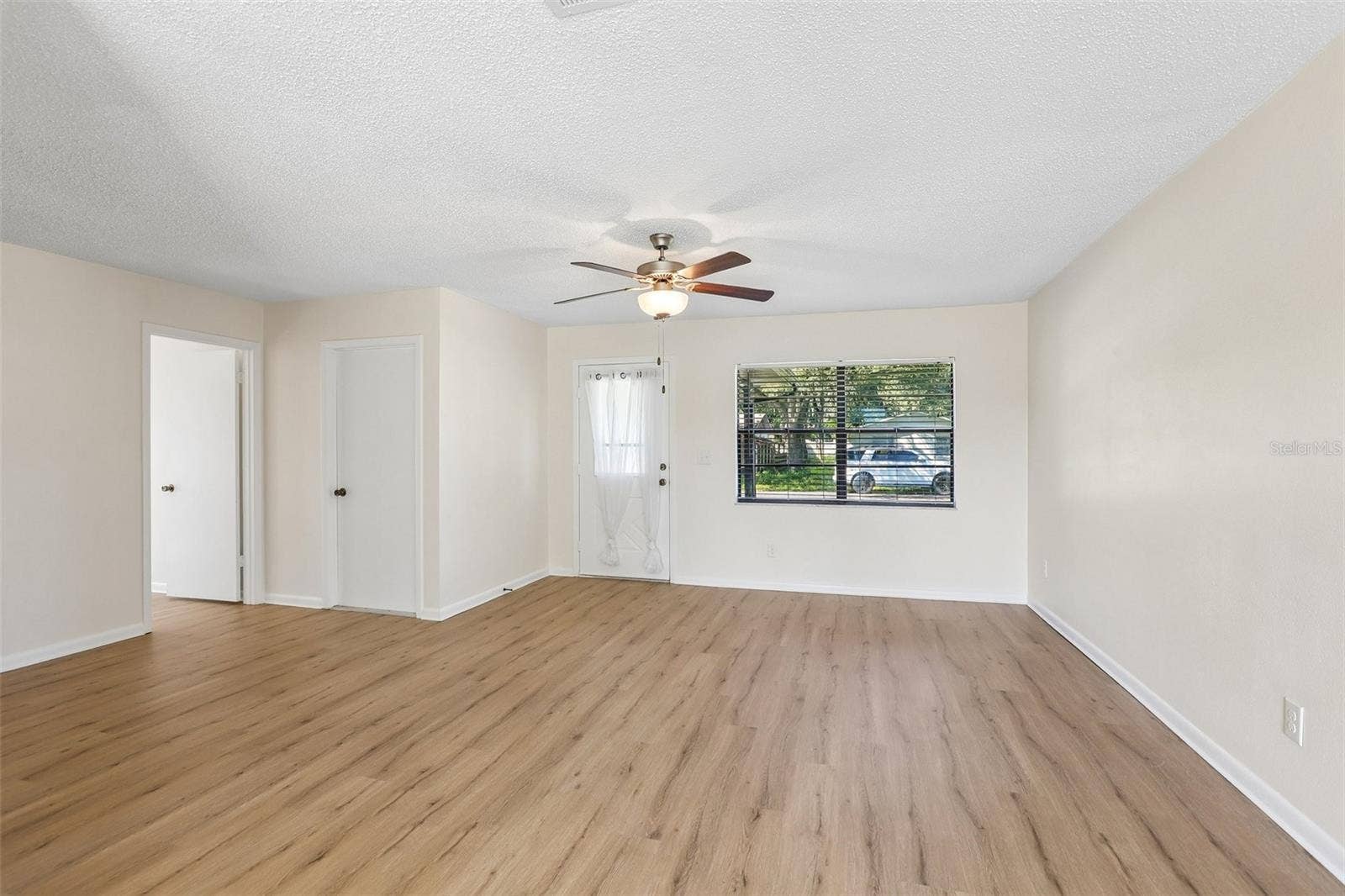 39720 MEADOWOOD LOOP, Zephyrhills, FL 33542 39720 MEADOWOOD LOOP, Zephyrhills, FL 33542