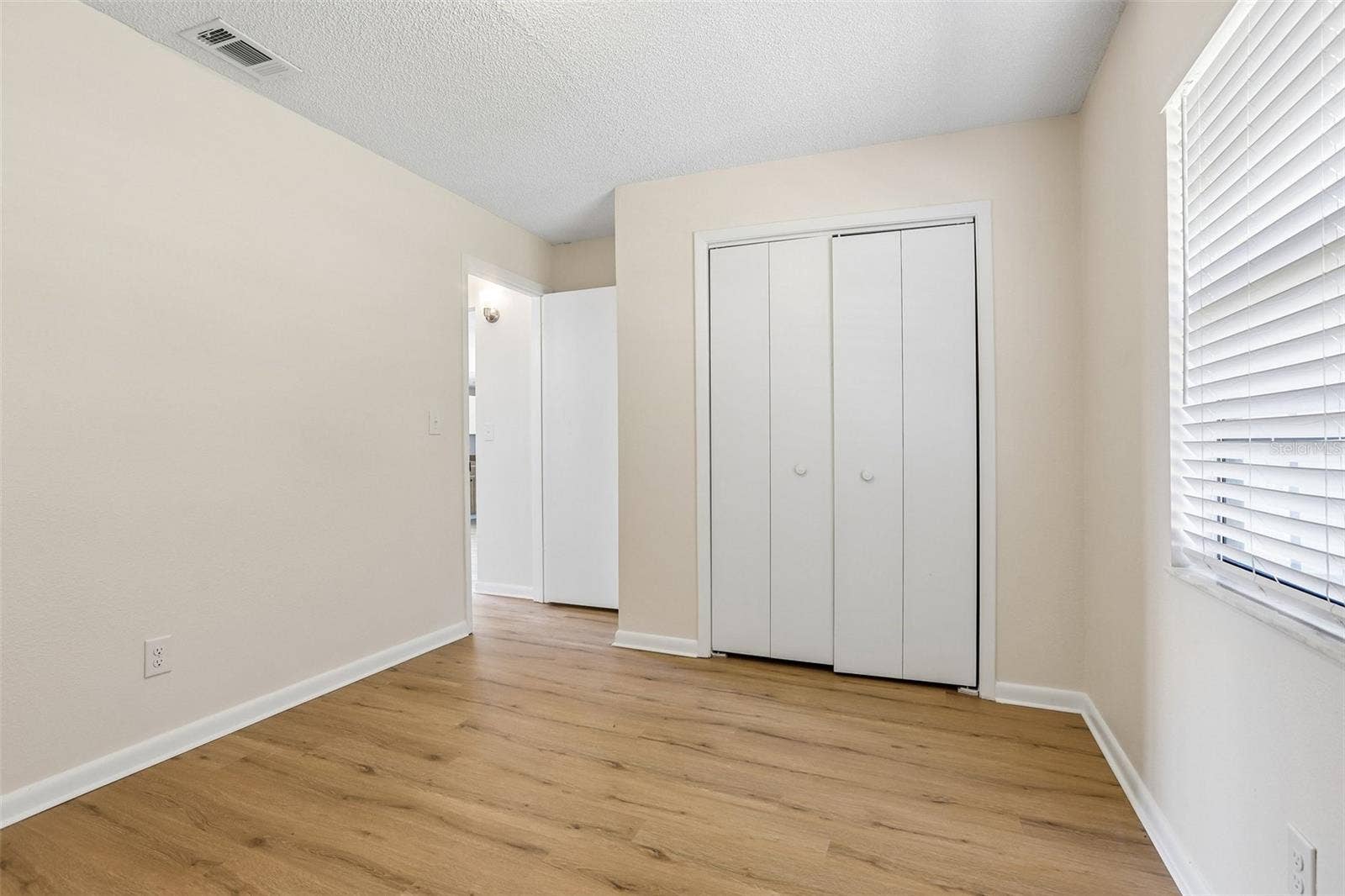 39720 MEADOWOOD LOOP, Zephyrhills, FL 33542 39720 MEADOWOOD LOOP, Zephyrhills, FL 33542