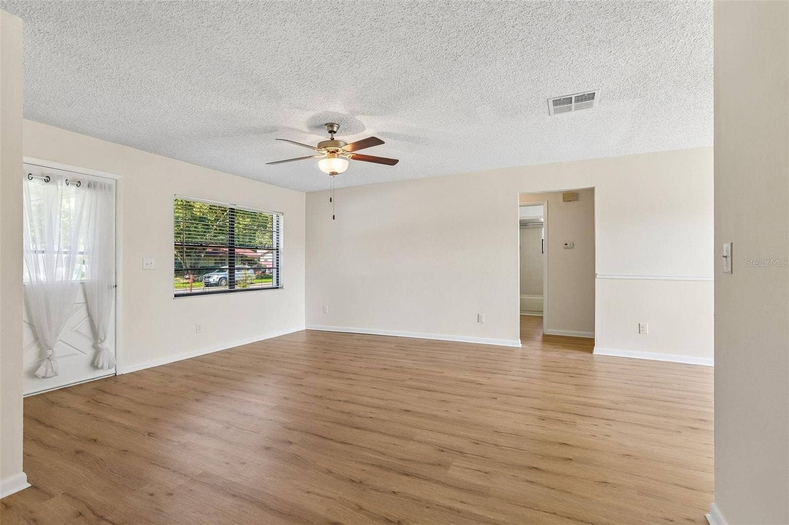 39720 MEADOWOOD LOOP, Zephyrhills, FL 33542 39720 MEADOWOOD LOOP, Zephyrhills, FL 33542