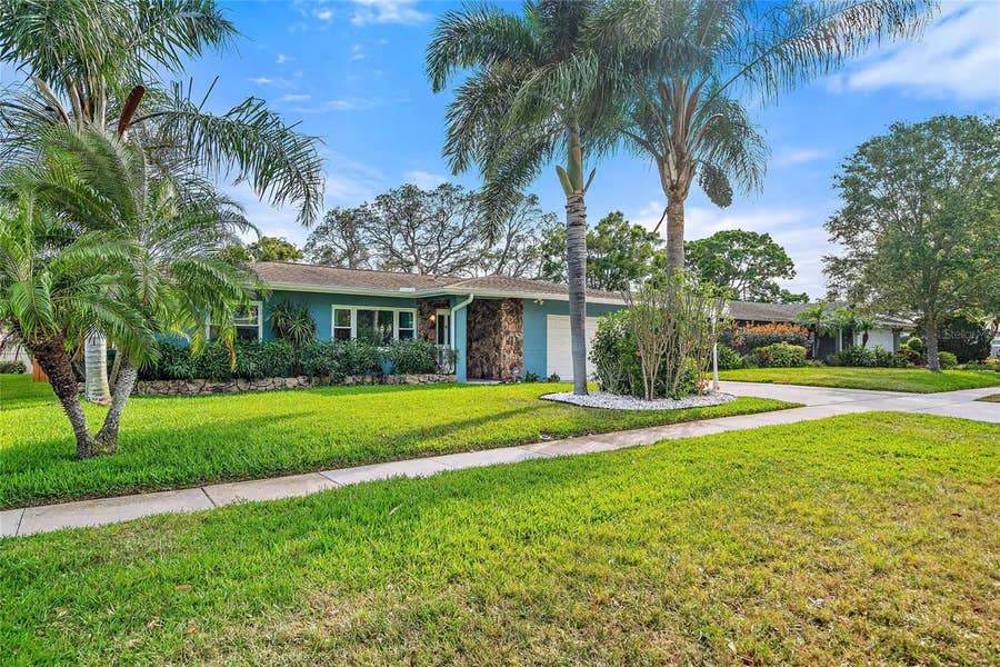 Property photo for 1655 LEISURE DRIVE, Clearwater, FL