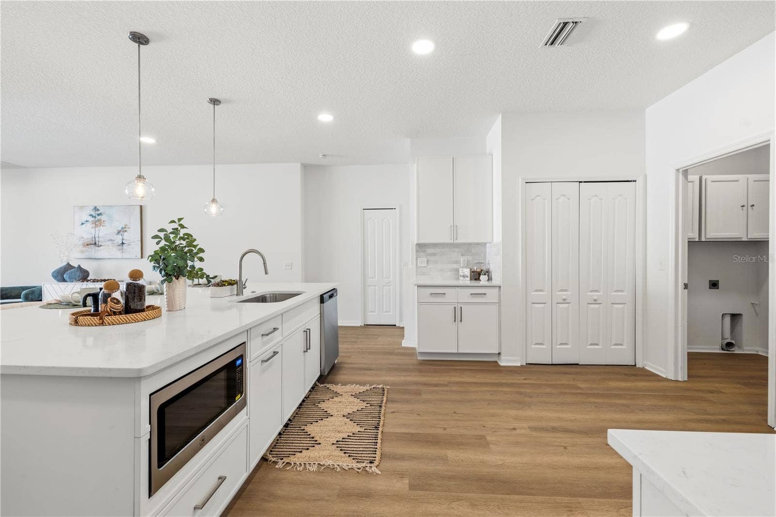10416 MEADOW SPRING DRIVE, Tampa, FL 33647 Kitchen