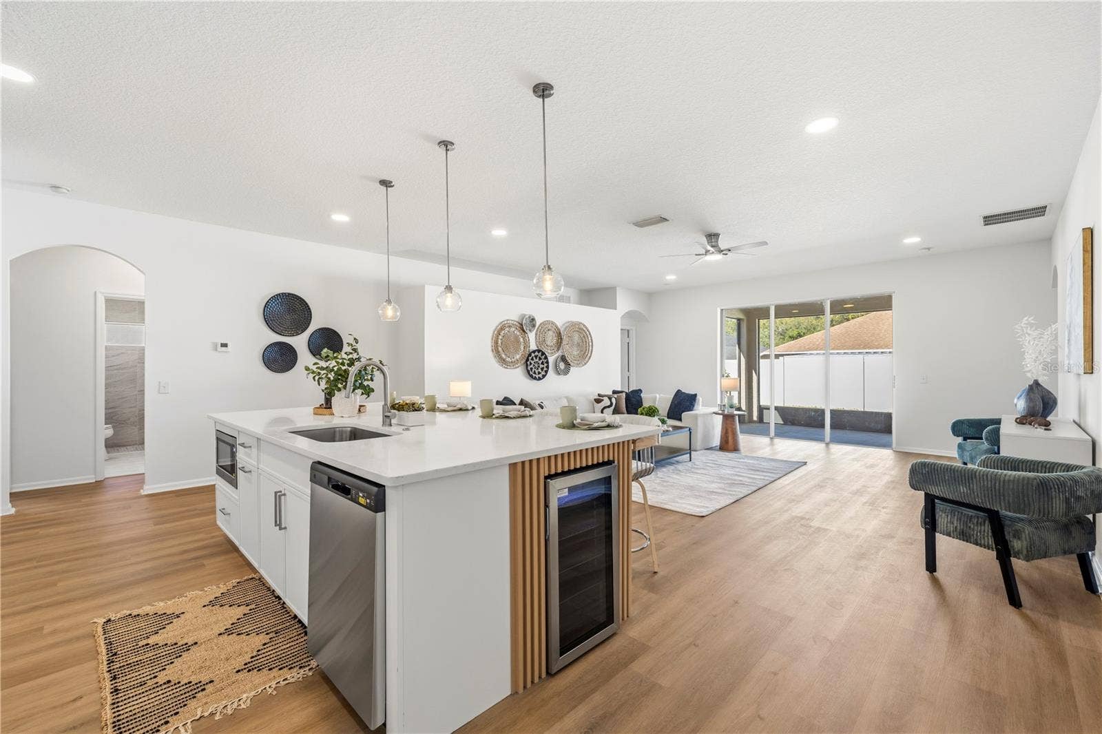 10416 MEADOW SPRING DRIVE, Tampa, FL 33647 Kitchen