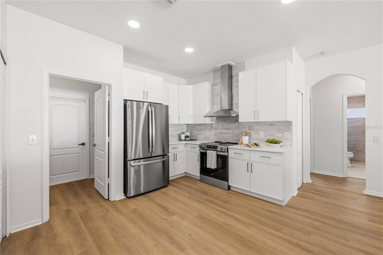 10416 MEADOW SPRING DRIVE, Tampa, FL 33647 Kitchen