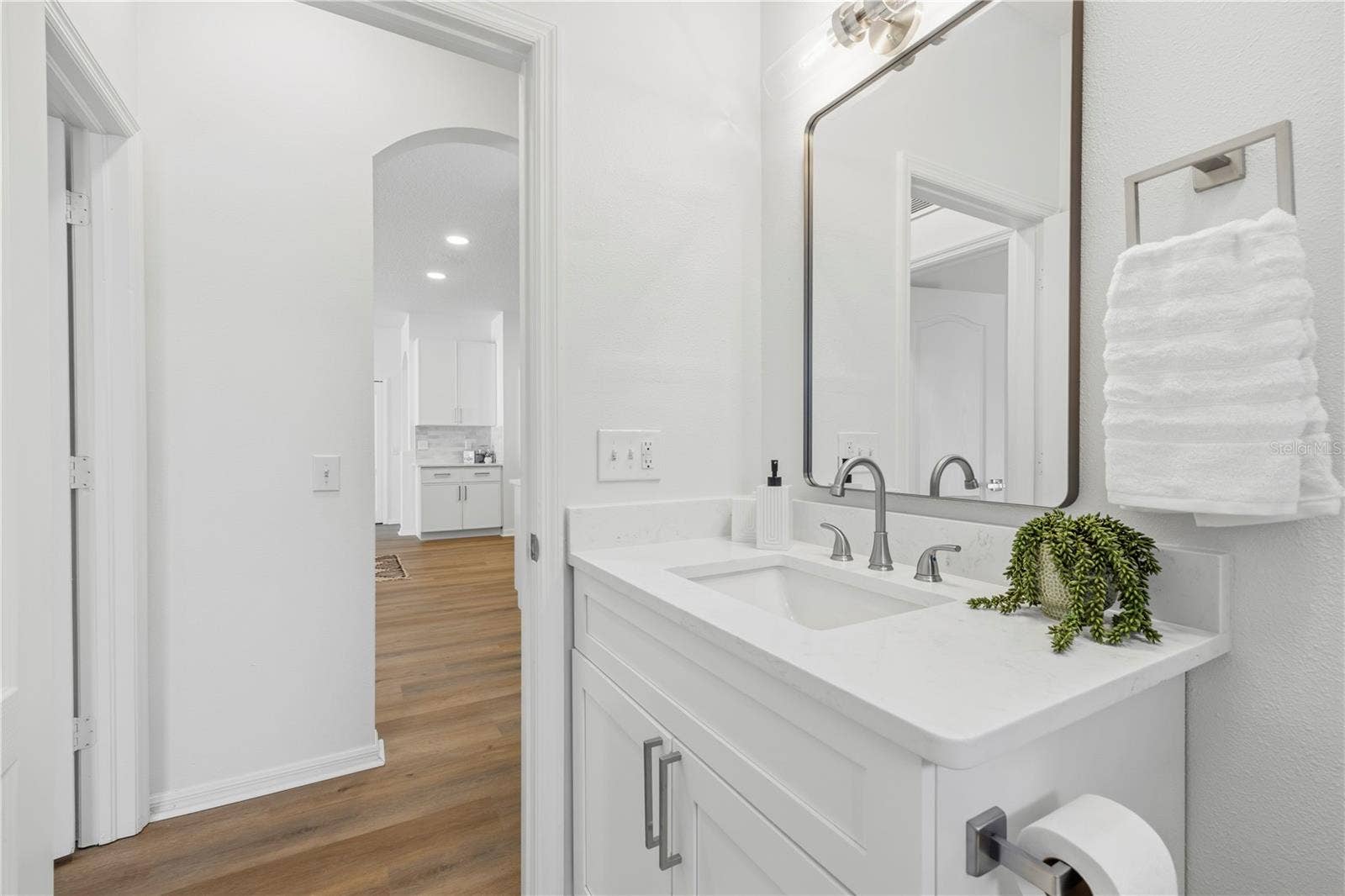 10416 MEADOW SPRING DRIVE, Tampa, FL 33647 Bathroom