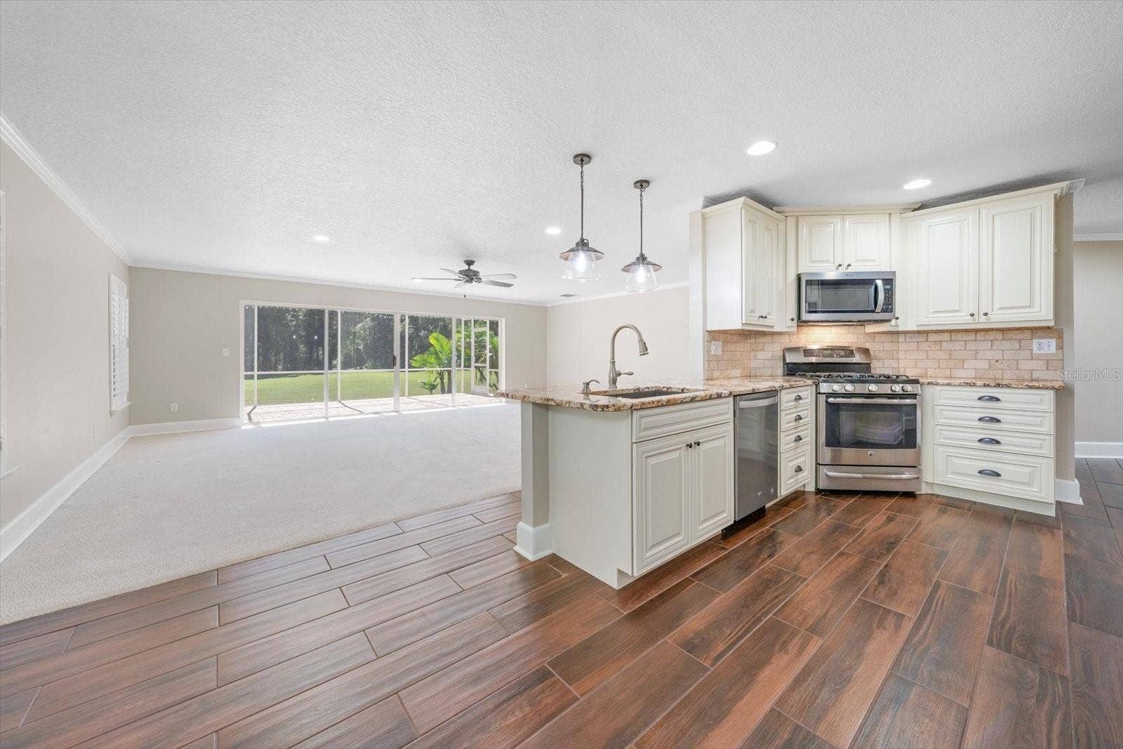 15872 SANCTUARY DRIVE, Tampa, FL 33647