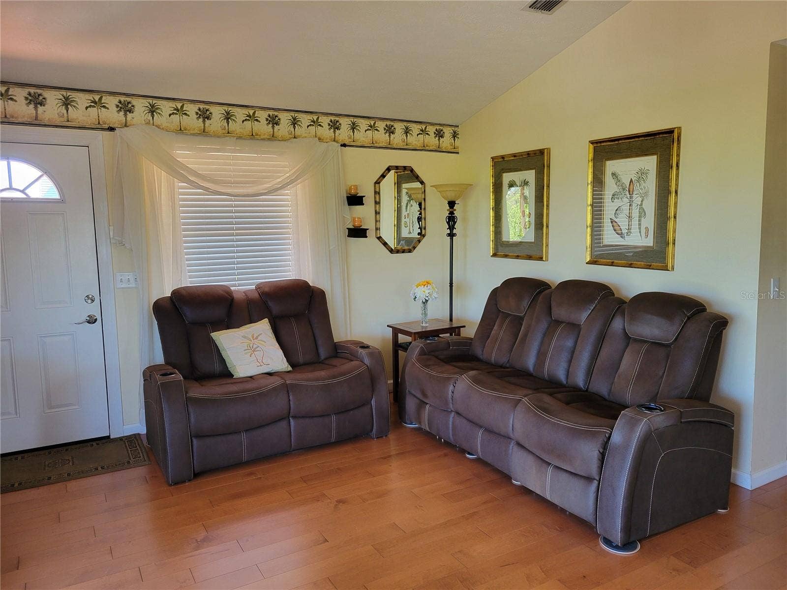 3301 W SHELL POINT ROAD, Ruskin, FL 33570 Livingroom