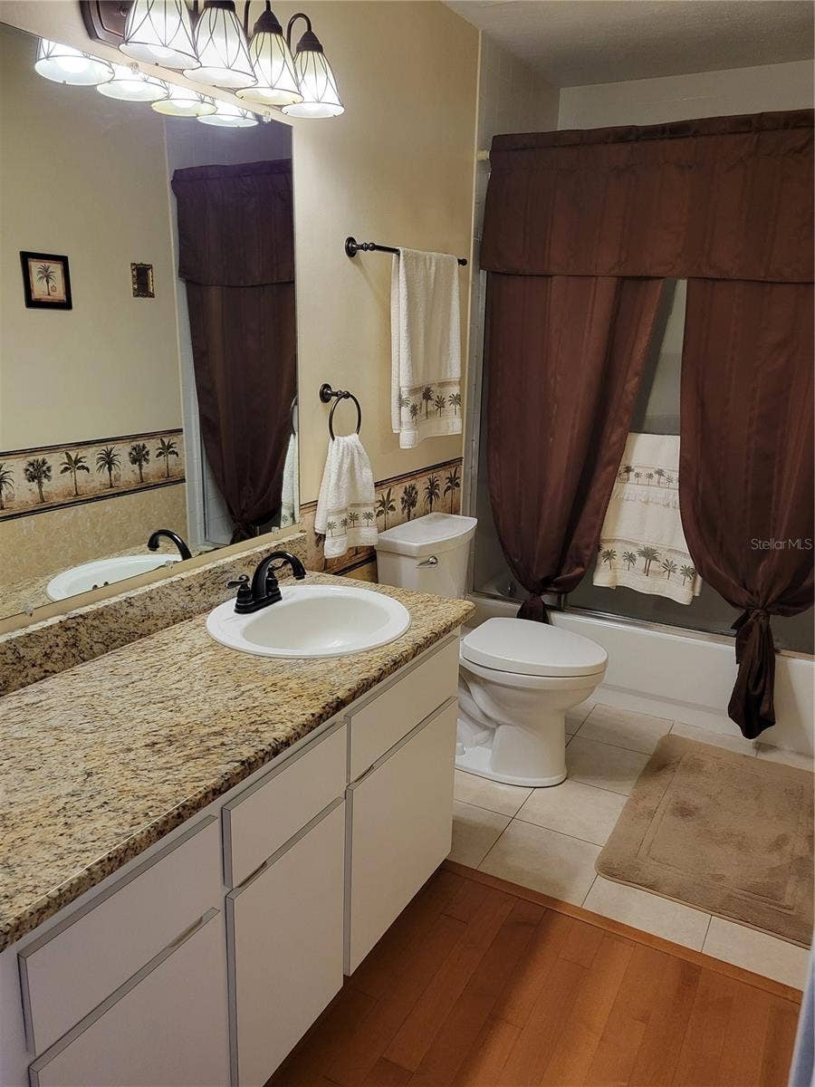 3301 W SHELL POINT ROAD, Ruskin, FL 33570 Hall bath