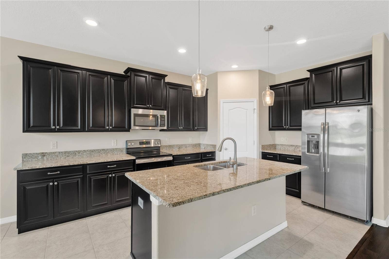 11603 SUNBURST MARBLE ROAD, Riverview, FL 33579 11603 SUNBURST MARBLE ROAD, Riverview, FL 33579