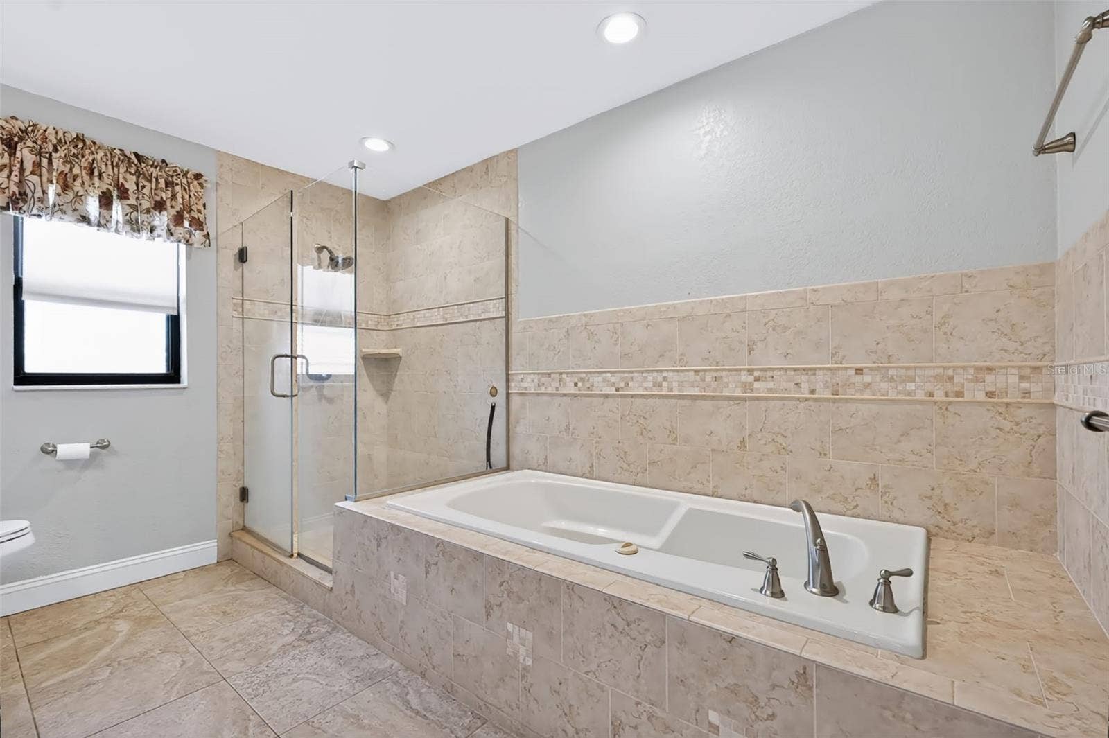 5870 51ST STREET S, St Petersburg, FL 33715