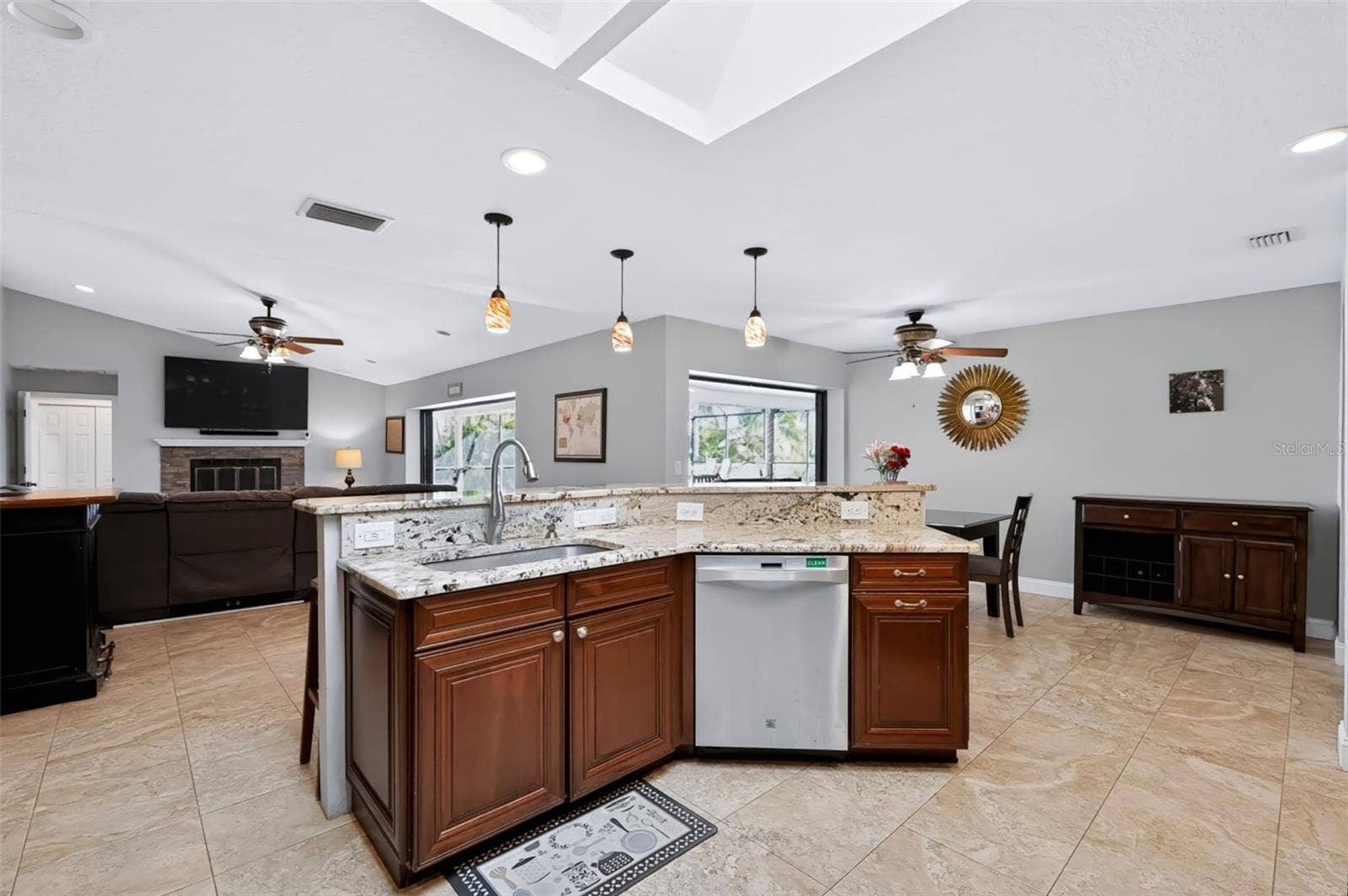 5870 51ST STREET S, St Petersburg, FL 33715