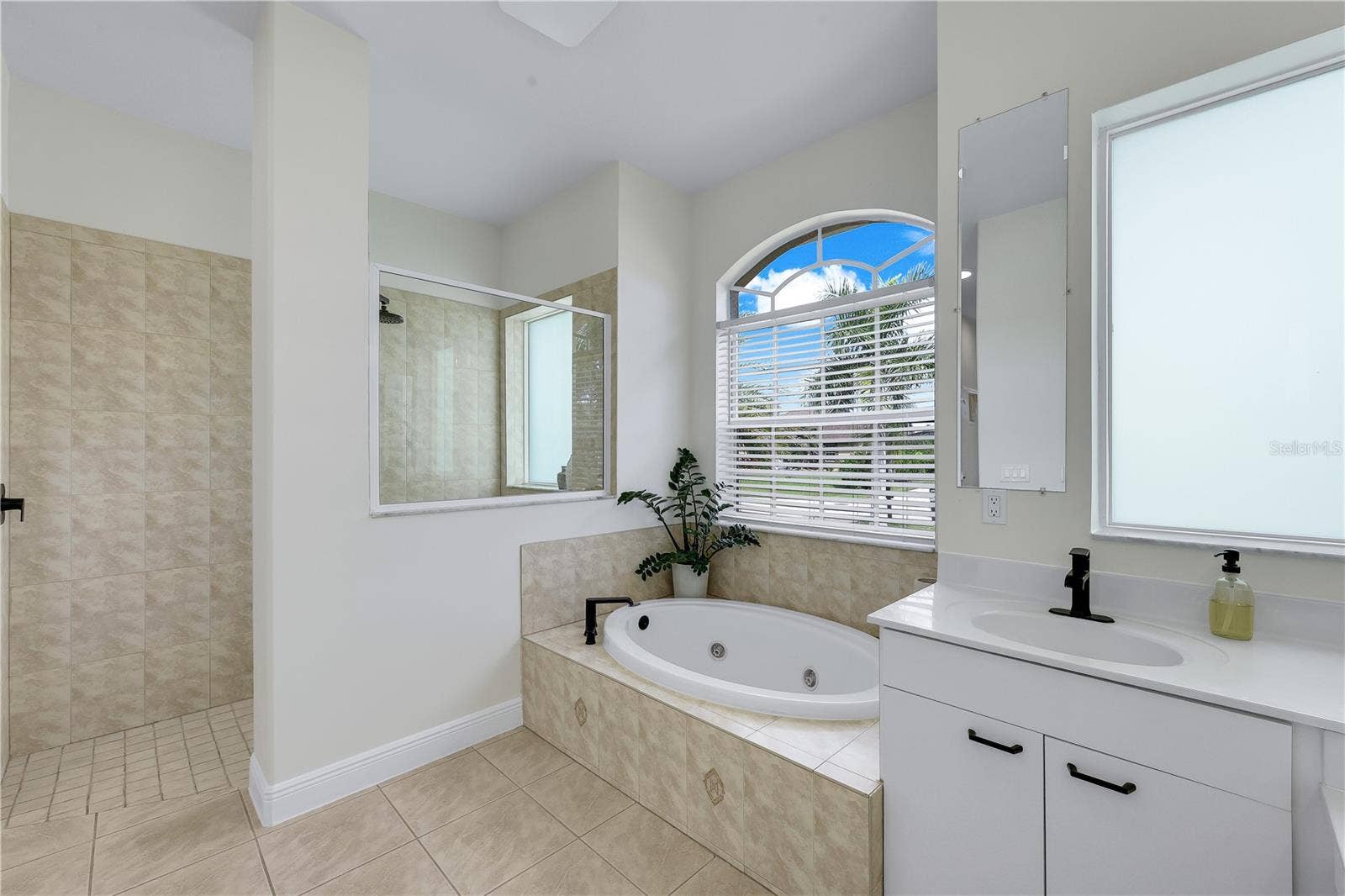 3106 SW 26TH COURT, Cape Coral, FL 33914 3106 SW 26TH COURT, Cape Coral, FL 33914