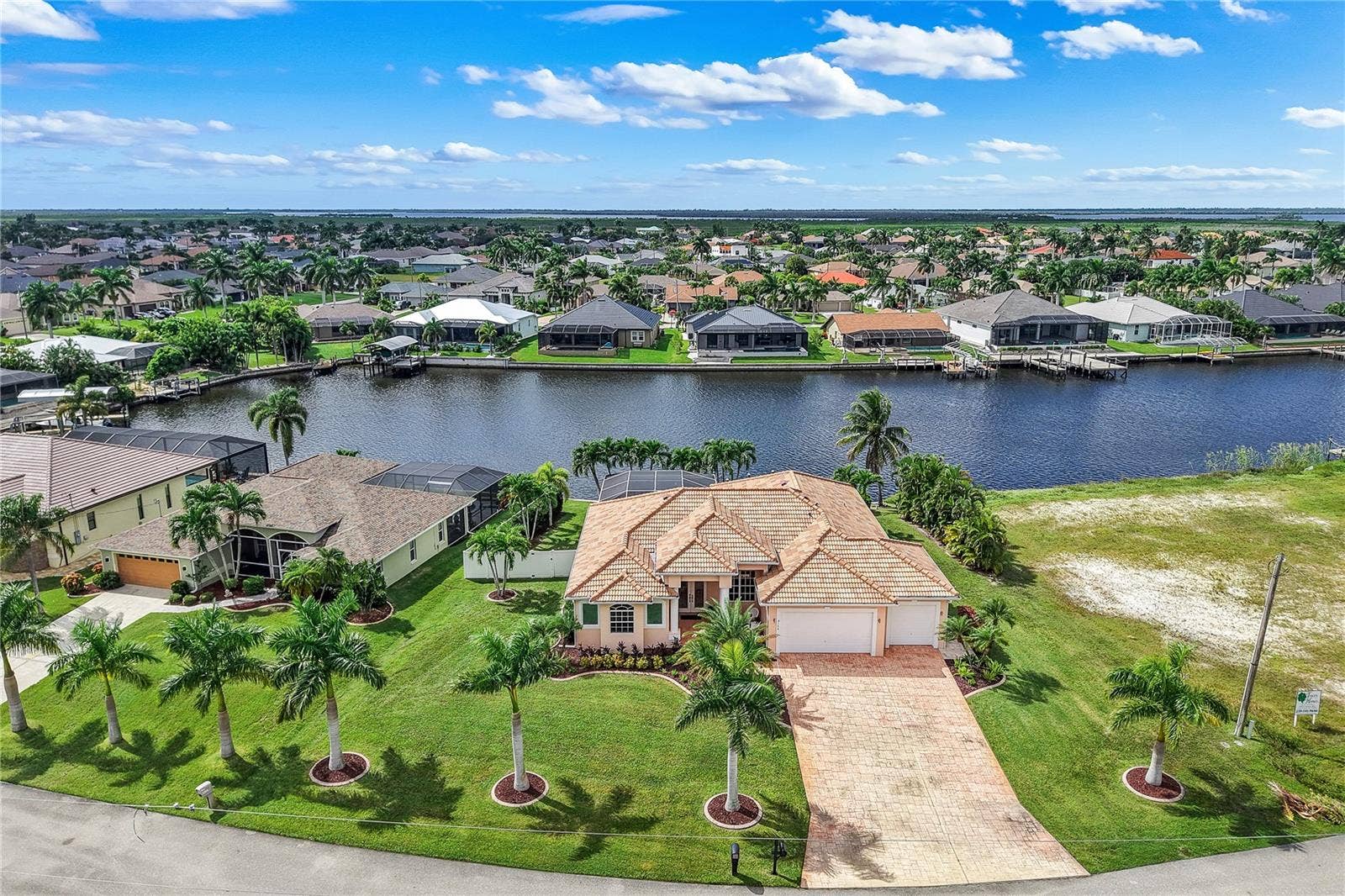 3106 SW 26TH COURT, Cape Coral, FL 33914 3106 SW 26TH COURT, Cape Coral, FL 33914