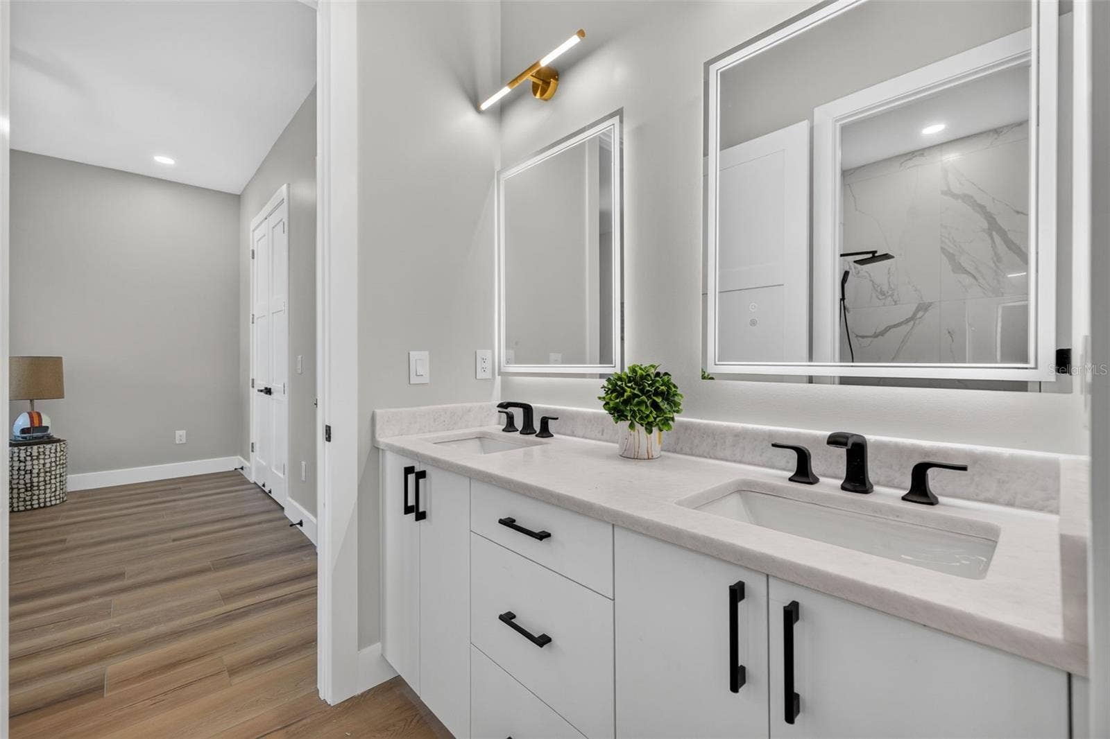4219 W BAY VIEW AVENUE, Tampa, FL 33611 4219 W BAY VIEW AVENUE, Tampa, FL 33611