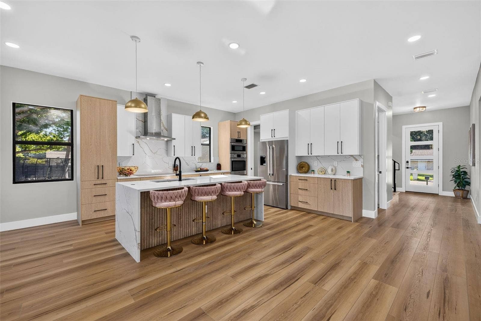 4219 W BAY VIEW AVENUE, Tampa, FL 33611 4219 W BAY VIEW AVENUE, Tampa, FL 33611