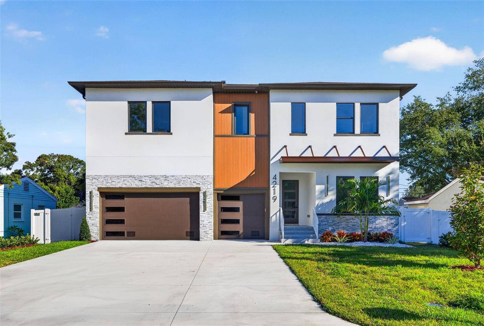 4219 W BAY VIEW AVENUE, Tampa, FL 33611 4219 W BAY VIEW AVENUE, Tampa, FL 33611