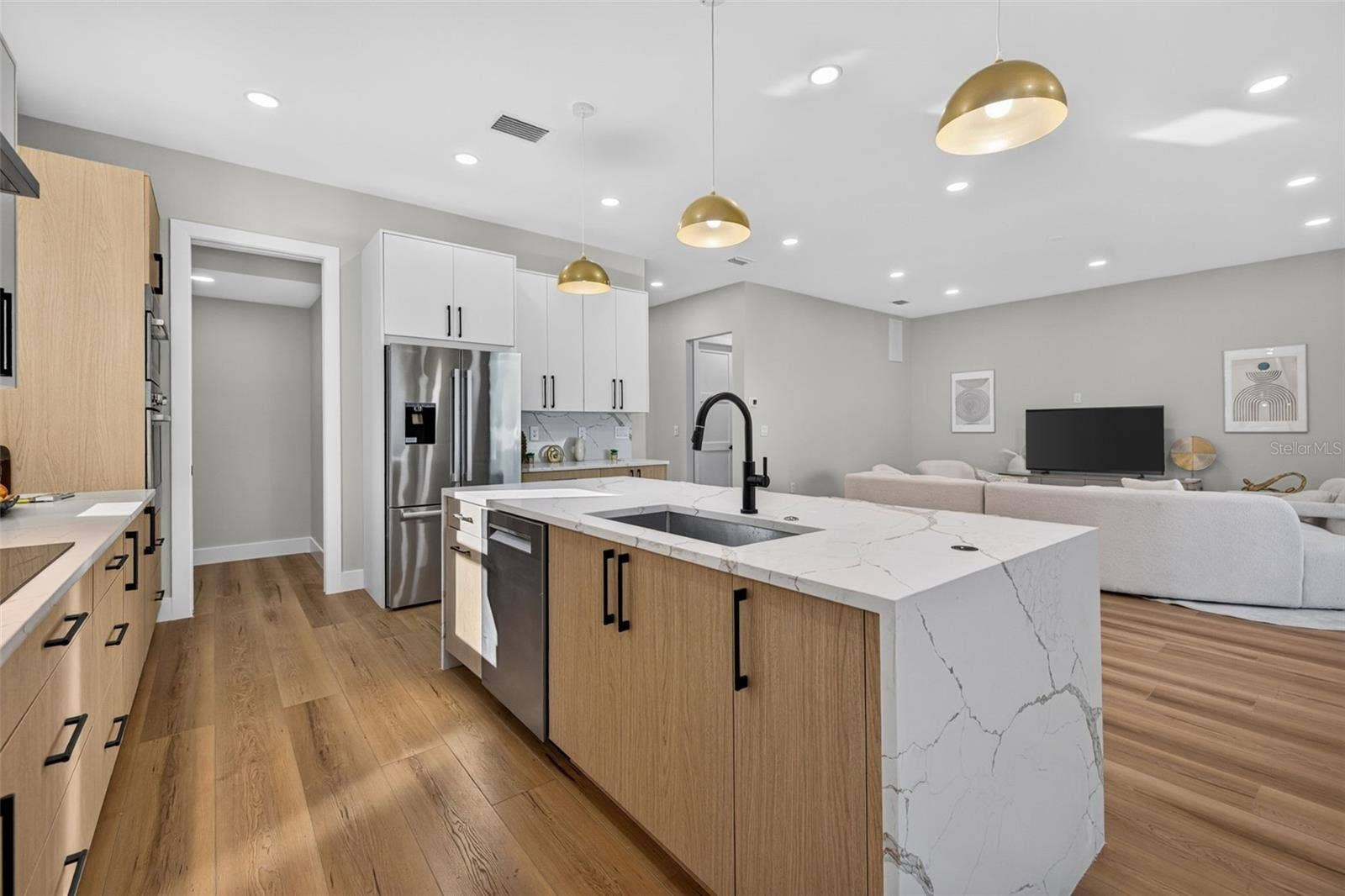 4219 W BAY VIEW AVENUE, Tampa, FL 33611 4219 W BAY VIEW AVENUE, Tampa, FL 33611