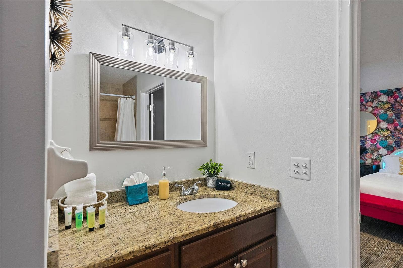 1825 KENDALL DRIVE, Clearwater, FL 33764 1825 KENDALL DRIVE, Clearwater, FL 33764
