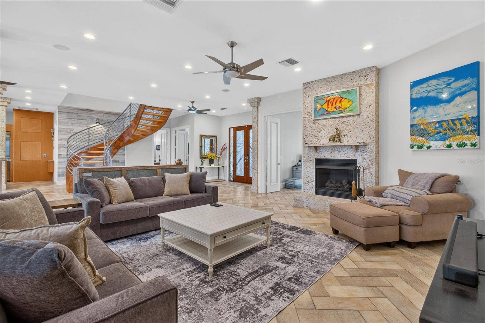 532 JOHNS PASS AVENUE, Madeira Beach, FL 33708