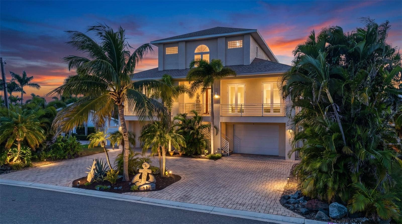 532 JOHNS PASS AVENUE, Madeira Beach, FL 33708