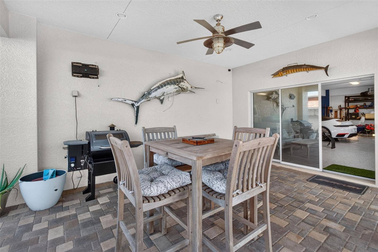 532 JOHNS PASS AVENUE, Madeira Beach, FL 33708