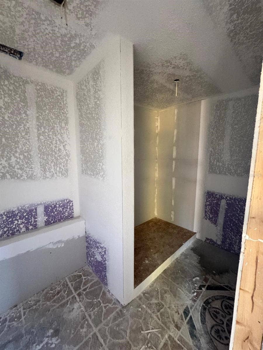 4990 VENETIAN BOULEVARD NE, St Petersburg, FL 33703 4990 VENETIAN BOULEVARD NE, St Petersburg, FL 33703