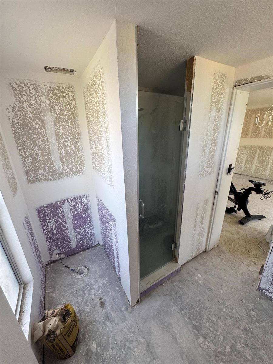 4990 VENETIAN BOULEVARD NE, St Petersburg, FL 33703 4990 VENETIAN BOULEVARD NE, St Petersburg, FL 33703