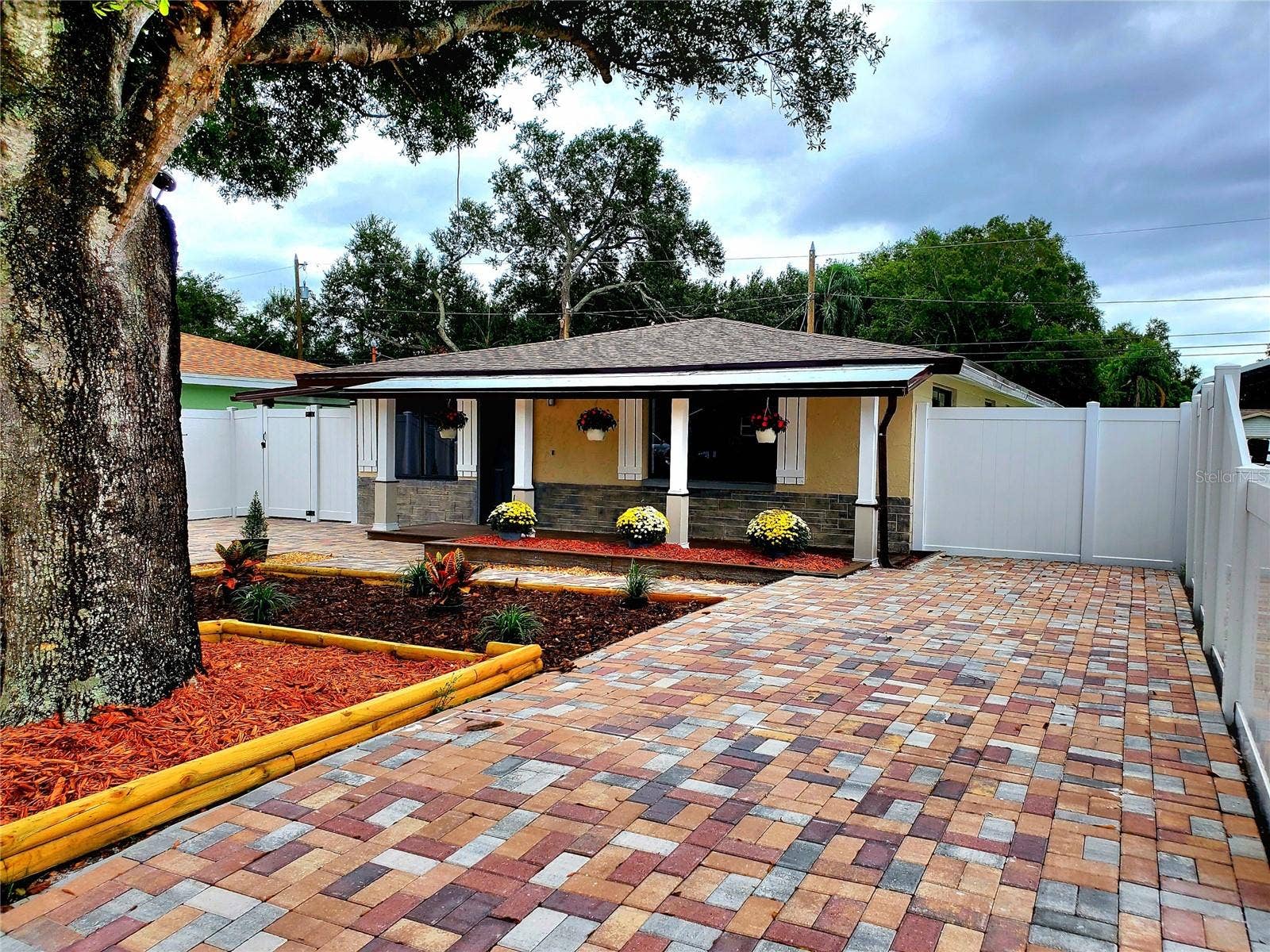 511 2ND AVENUE NE, Largo, FL 33770 CUSTOM CRAFTSMAN STYLE HOME