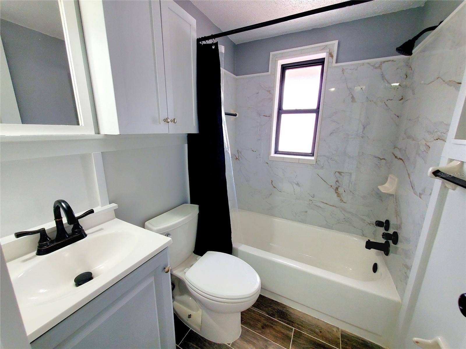 511 2ND AVENUE NE, Largo, FL 33770 GUEST BATHROOM