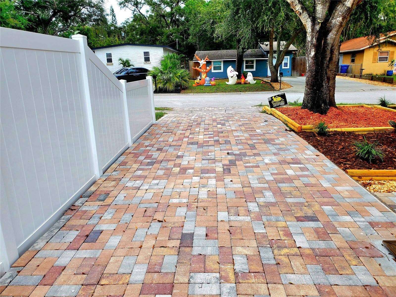 511 2ND AVENUE NE, Largo, FL 33770 NEW PAVERED DRIVEWAYS