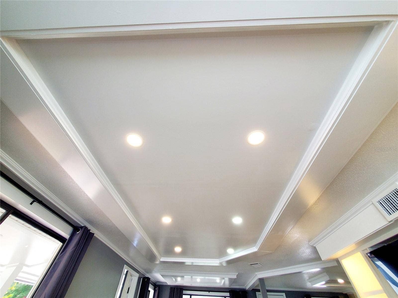 511 2ND AVENUE NE, Largo, FL 33770 CUSTOM CEILING