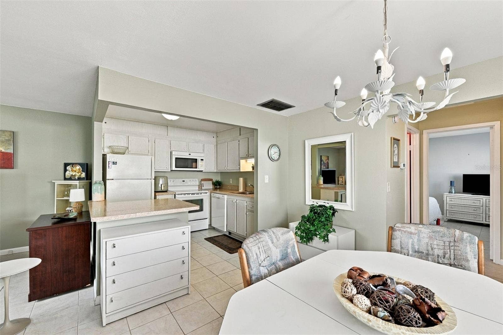 2202 CLUBHOUSE DRIVE, #179, Sun City Center, FL 33573