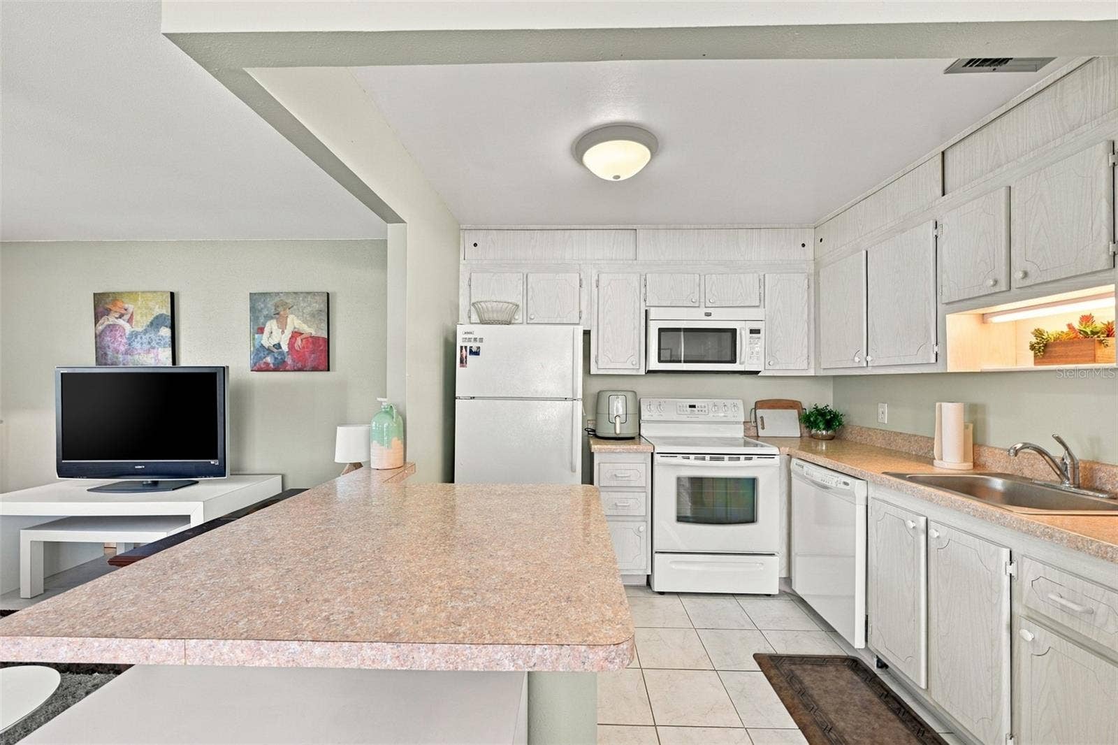 2202 CLUBHOUSE DRIVE, #179, Sun City Center, FL 33573