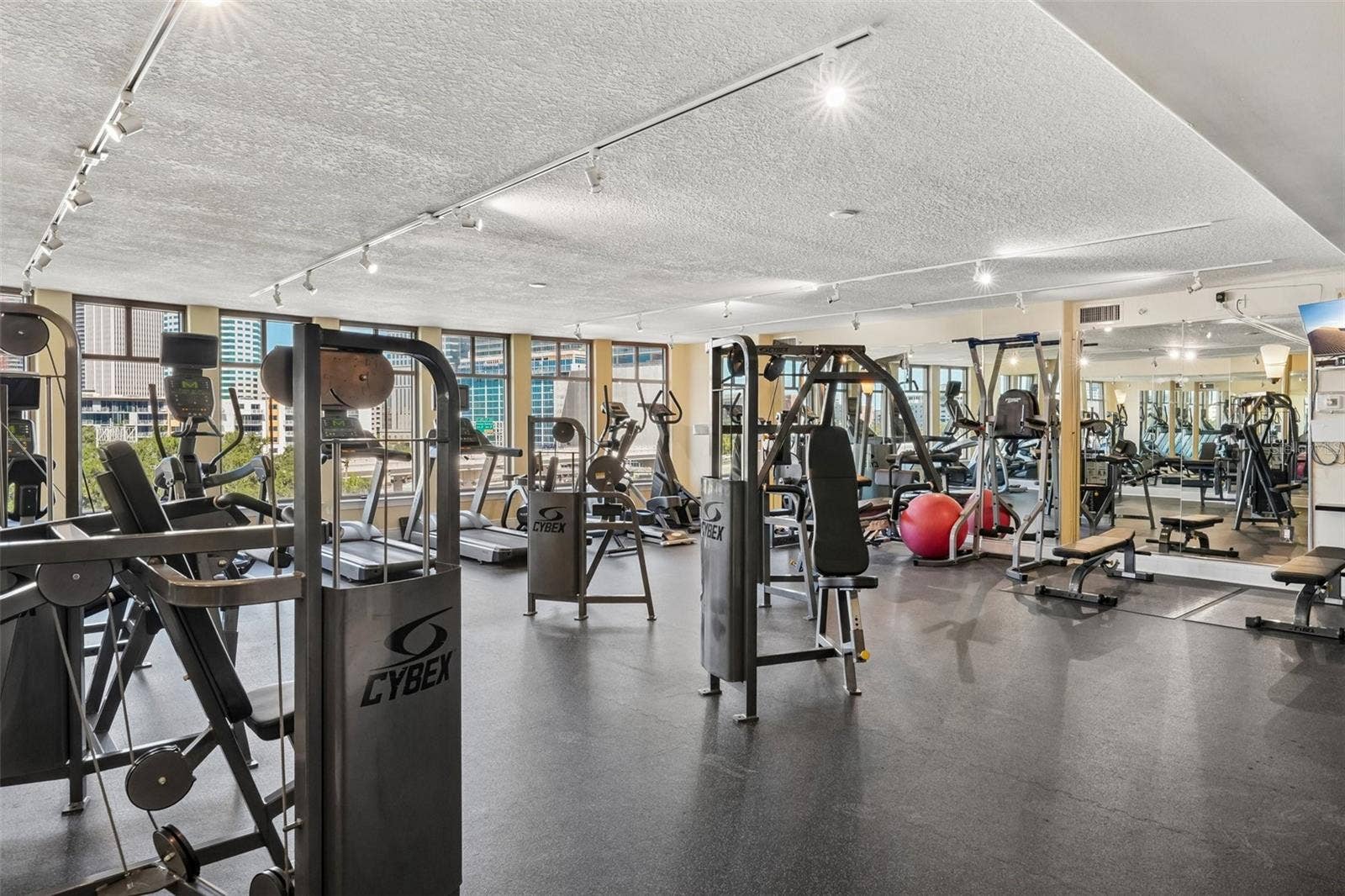 275 BAYSHORE BOULEVARD, #1204, Tampa, FL 33606 275 BAYSHORE BOULEVARD, #1204, Tampa, FL 33606