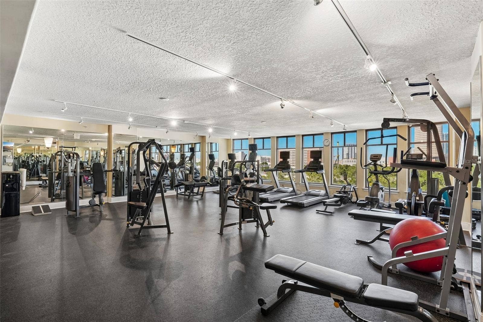 275 BAYSHORE BOULEVARD, #1204, Tampa, FL 33606 275 BAYSHORE BOULEVARD, #1204, Tampa, FL 33606