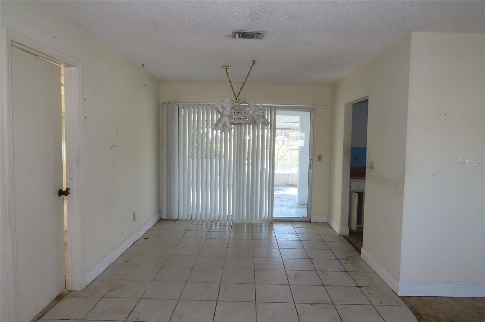 910 EL RANCHO DRIVE, Sun City Center, FL 33573 910 EL RANCHO DRIVE, Sun City Center, FL 33573
