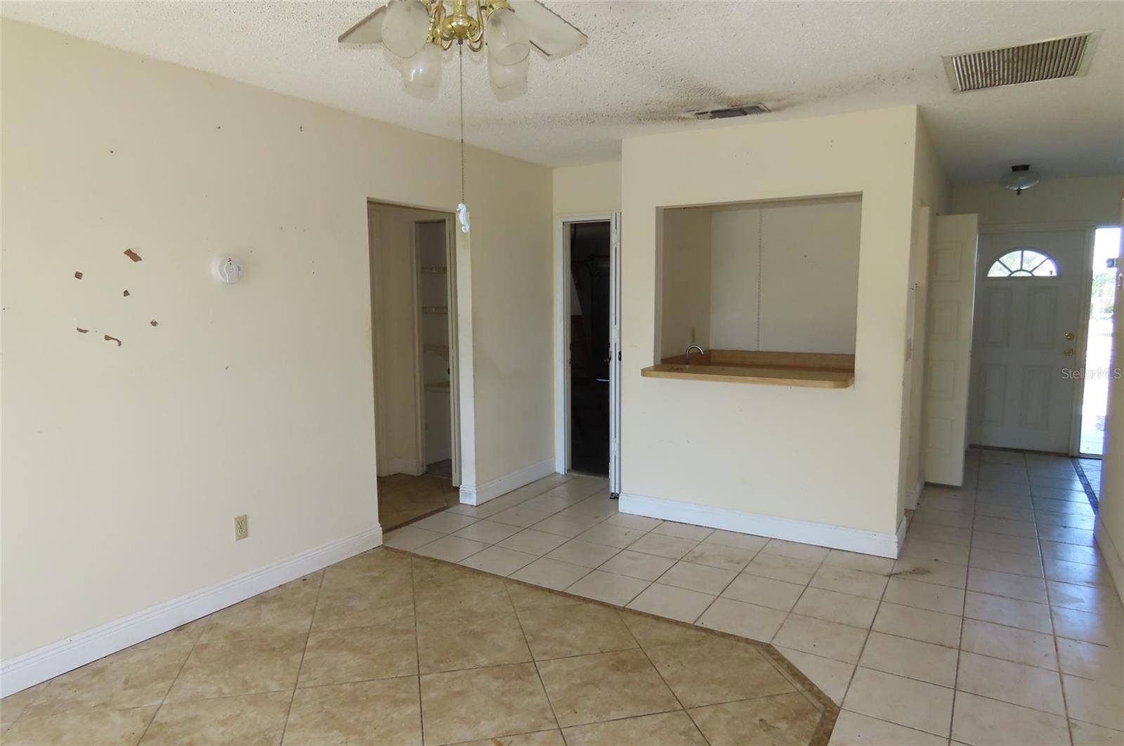 910 EL RANCHO DRIVE, Sun City Center, FL 33573 910 EL RANCHO DRIVE, Sun City Center, FL 33573