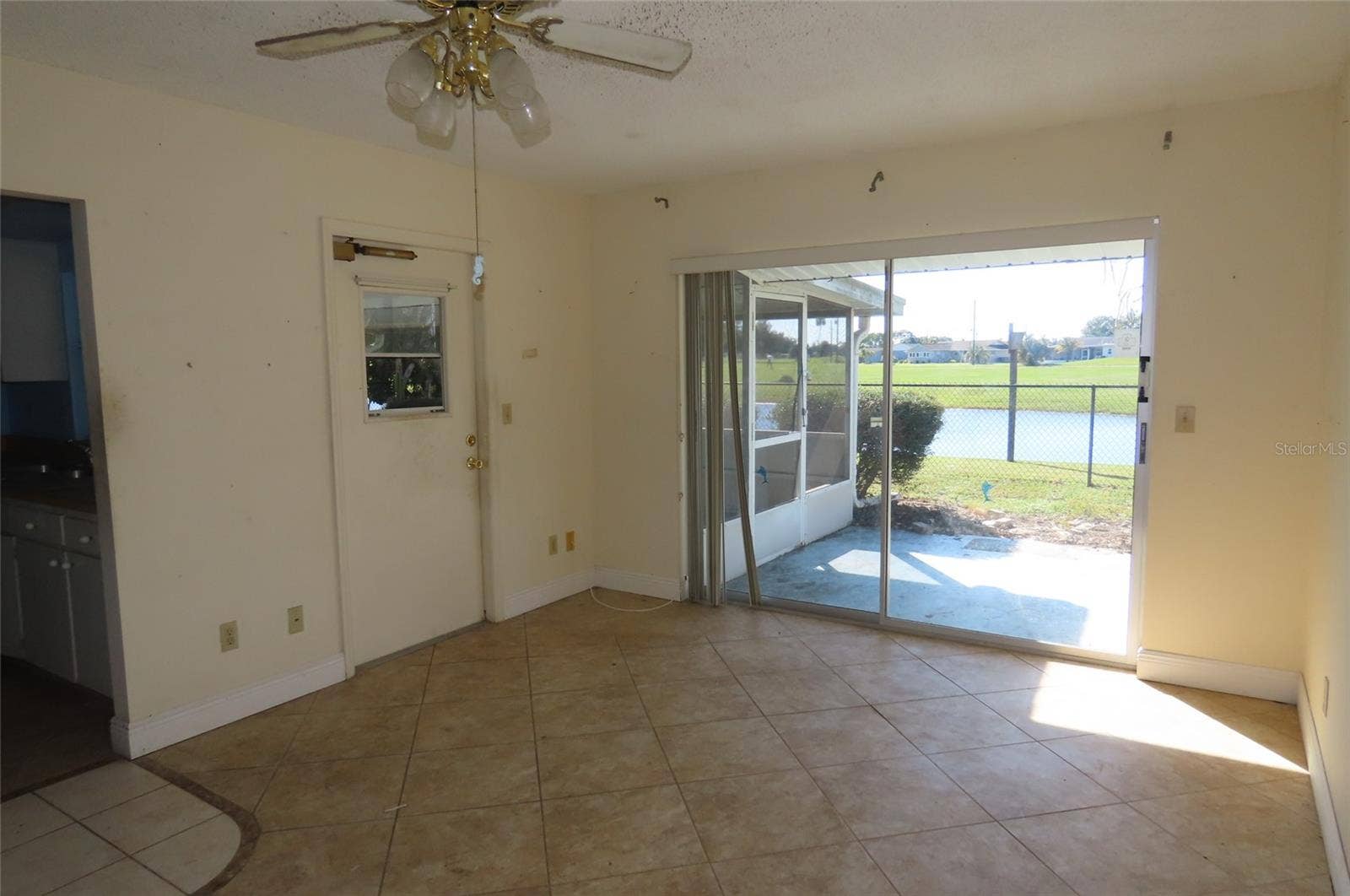 910 EL RANCHO DRIVE, Sun City Center, FL 33573 910 EL RANCHO DRIVE, Sun City Center, FL 33573